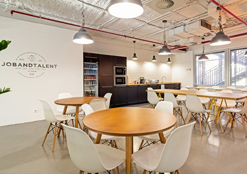 榮爾服飾公司辦公室裝修設計